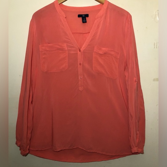 GAP Tops - Gap Blouse Size Large Peach Roll up Sleeves V Neck